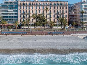 27 Promenade des Anglais, 06000 Nice, France.