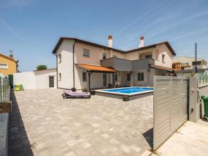 4 Stars Apartments-Pikula 
