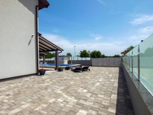 4 Stars Apartments-Pikula