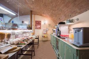 Palazzo Pacini Colle Val Delsa Italy J2ski -