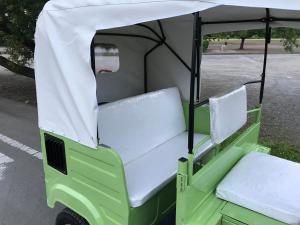 Tuktuk House