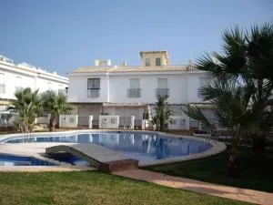 Urb Palm Beach - 阿尔考斯布里