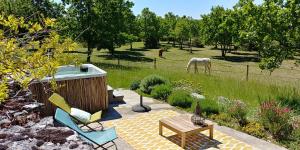 Maisons de vacances La Vayssade - Grand Gite de charme - 14 pers - Piscine & Jacuzzi : photos des chambres