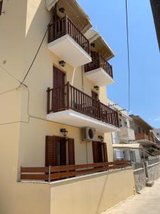 Ifigenia Apartments Syros Greece