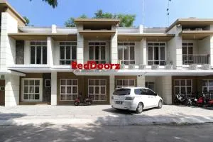 RedDoorz near Jogja City Mall 3 - Sleman