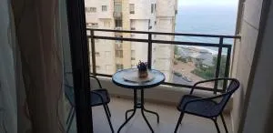 2 BDR Nitza appartment with balkony - Bitan Aharon