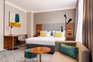 Hotels Crowne Plaza Paris Republique, an IHG Hotel : photos des chambres