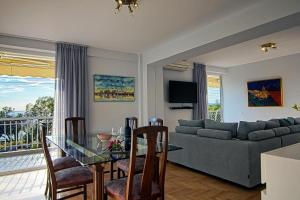Amazing Seafront Apartment Athens Riviera