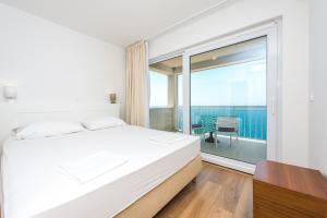 Sea Sky Apartment