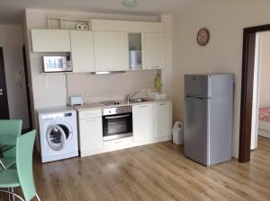 Комплекс Pines Beach Resort