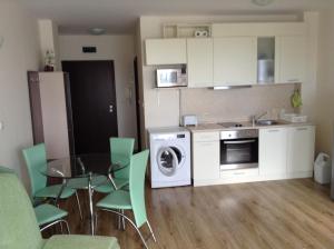 Комплекс Pines Beach Resort