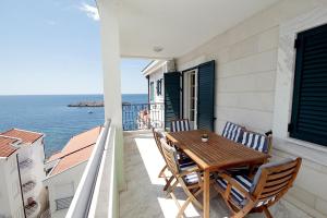 Montesan Luxury Apartments Sveti Stefan