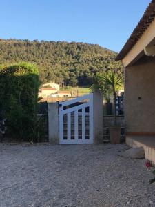 Appartements Appart. 4 pers a 6 Kms de Cassis avec acces piscine : photos des chambres