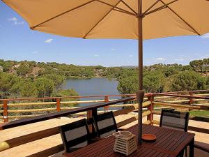 LAS CABAÑAS DEL LAGO incluye acceso piscina Las 2 columnas