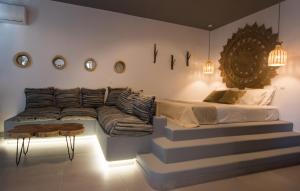 Gorgona Blue Studiο