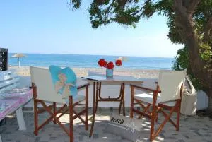 Hatzidakis Beach Retreat - Kalóyeroi