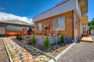 Hillside Karakol B&B - Dzhol-Golot