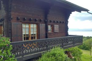 Chalets Chalet paisible dans la nature avec belle vue sur le lac Leman : photos des chambres