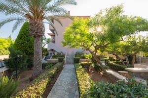 Nancy - Chara Apartments