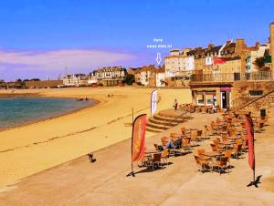 Appartement Saint Malo vue sur mer, parking vélo privé , Ferry, plage et commerces à 50 m