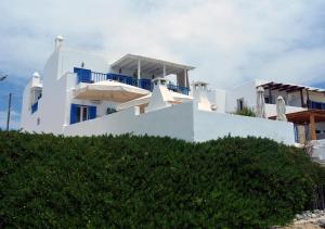 Heliotropio Studios & Apartments Milos Greece