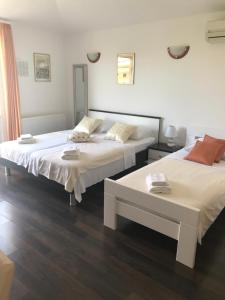 Standard Triple Room room in Apartment House Jerko