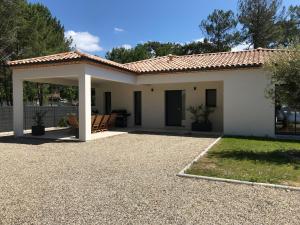 Villas Location villa entre lac et ocean avec son spa de nage : photos des chambres