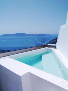 Smaro Studios Santorini Greece