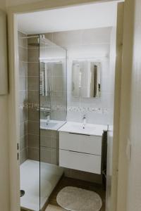 Appartements Appartement 4 personnes jardin et parking : photos des chambres