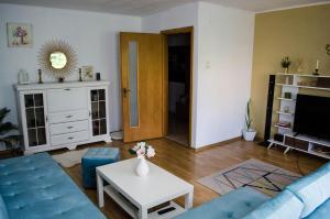 Collosal Apartment with Garden