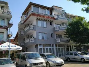 Фамилна къща Джоко - Kiten