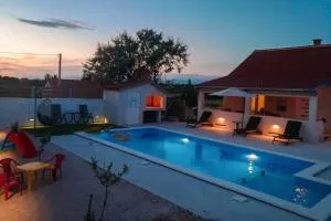 Holiday house MIA - Smoković