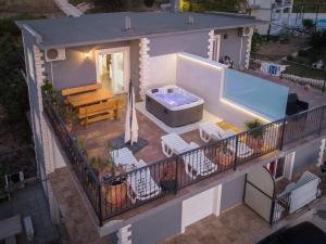 Sea View Apartments with jaccuzzi