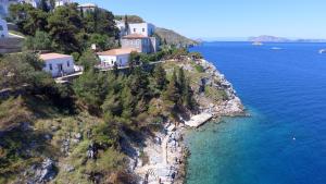 Douskos Beach House Hydra Greece