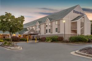 Days Inn by Wyndham Lanham Washington DC