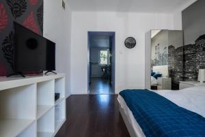 Two spacious apartments near Pałac Kultury – 5 Min Walk