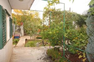 One-Bedroom Apartment with Terrace room in Apartments with a parking space Tribunj Vodice - 7117