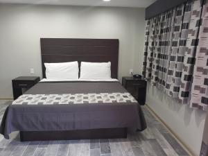King Room - Non-Smoking room in Budget Inn & Suites Baton Rouge