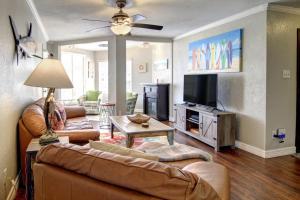 Two-Bedroom Apartment room in Mustang Island Beach Club Condo