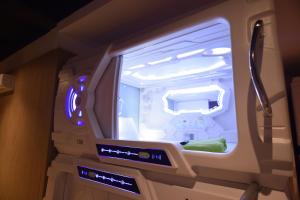Whiz Capsule Hotel Thamrin Jakarta