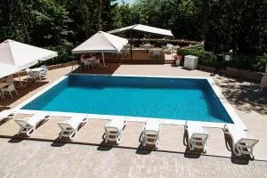 Отельно-ресторанный комплекс Златогор - Borshna