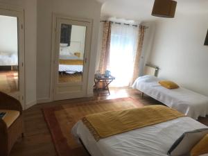 Maisons d'hotes Les Chenes : photos des chambres