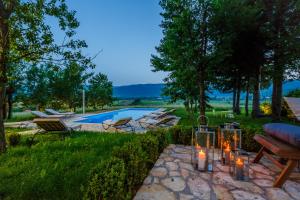 Вила Beautiful cottage with heated pool for 15 ppl Plaški Хърватска