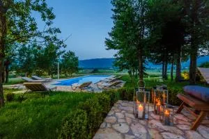 Beautiful cottage with heated pool for 22 ppl - Lička Jesenica