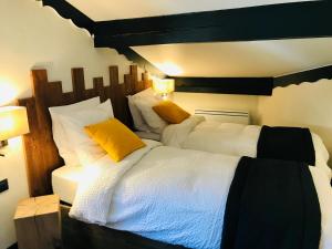 Hotels Logis Hotel Les Ancolies : photos des chambres