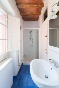 Camera Familiare con Bagno Privato