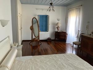 Palio Limani (Old Harbour)