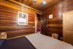 Camping Cabin - Private Solarium & Pool - BBQ