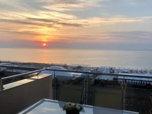 Summerland apartments and Alezzi apartments - 马马亚