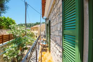 Loggos Couple Suite by Konnect Paxoi Greece